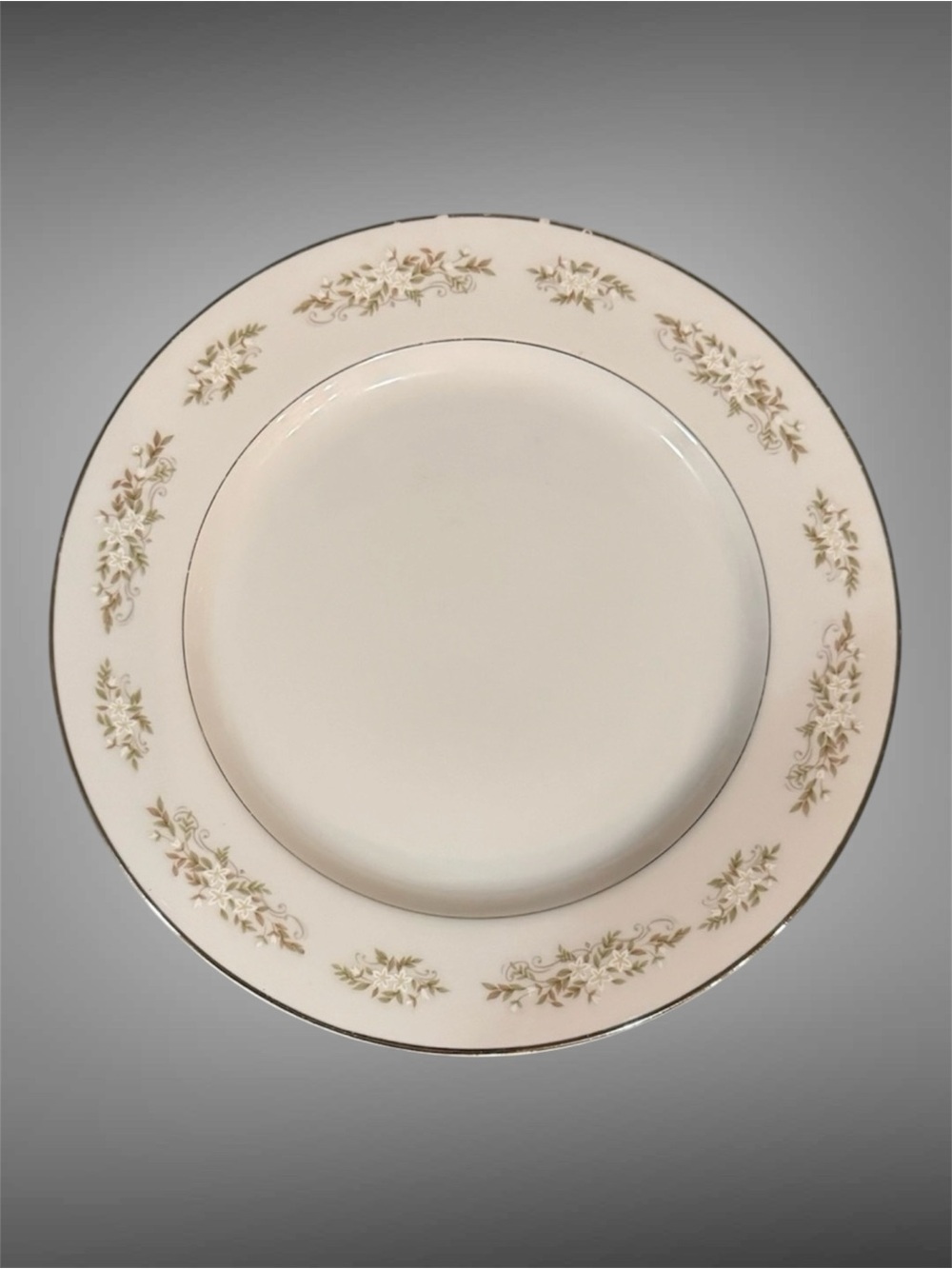 VINTAGE INTERNATIONAL SILVER CO PLATE